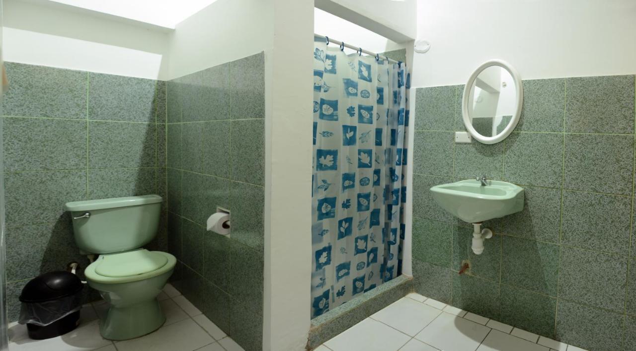Hostal Casa Blanca Tarapoto Exterior foto